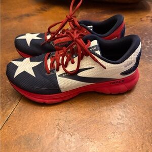 Brooks Trace 2 size 9